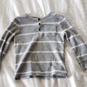 Boys old navy t shirt 3t